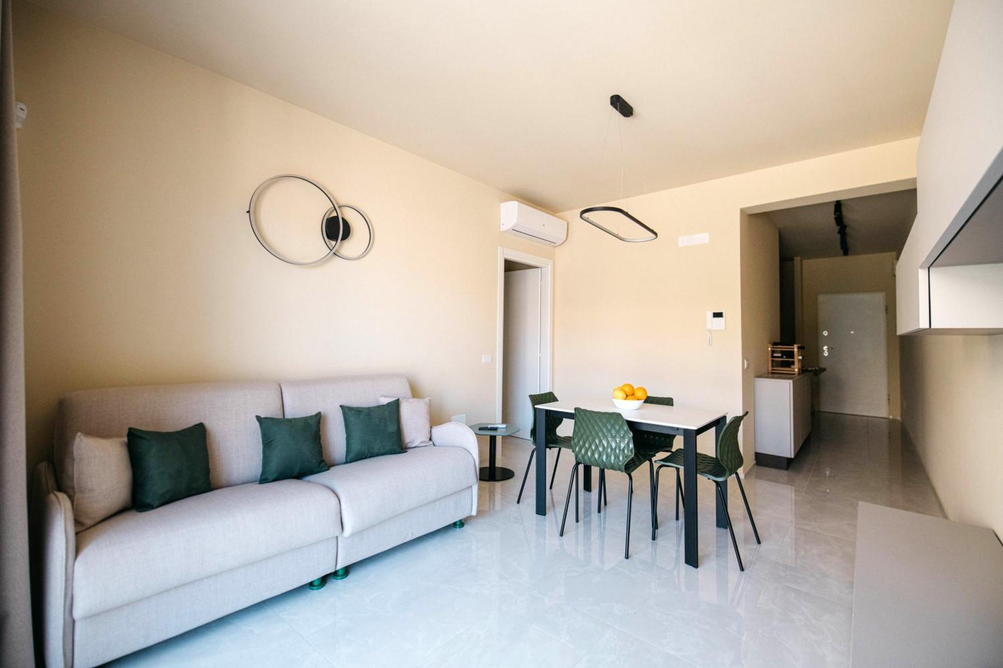 Minerva Luxury Apartment & Tulipan Apartment By Taormina Holidays Exterior photo